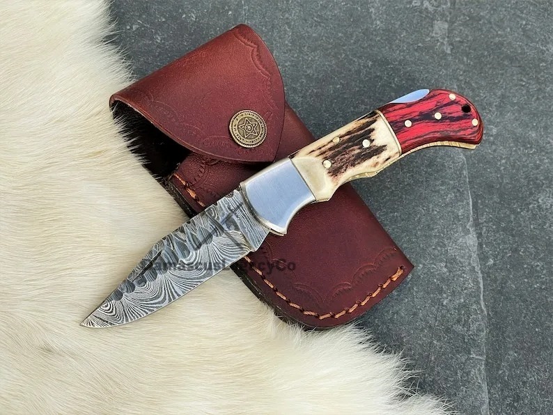 Custom Made Knife Set: 5 Damascus Folding Knives with Stag Horn & Wood Handles - Image 4
